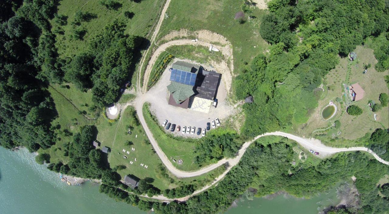Pensiunea Izvorul Bucuriei Siriu Exterior photo